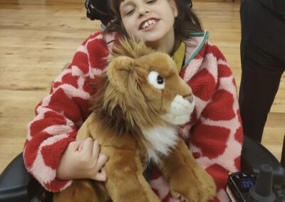 Scarlett gets a lion